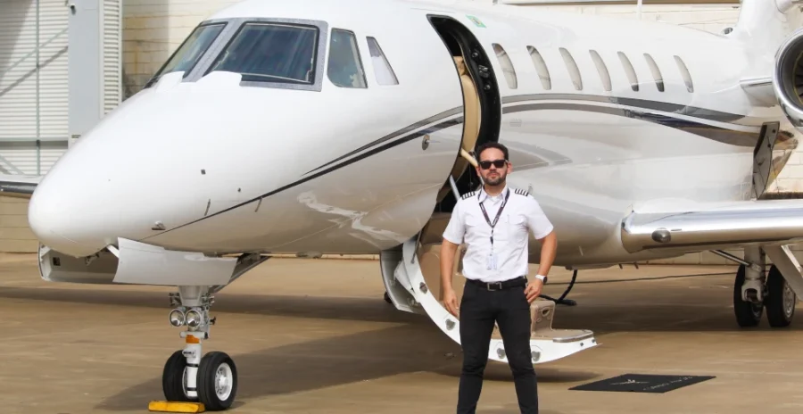 Piloto de Avião Rogério Mercandil